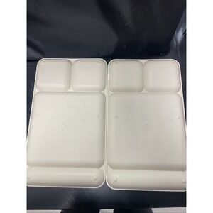 Lot/2 Vtg TUPPERWARE 15"x9" Divided Lunch Picnic Cafeteria TV Trays #1535 Beige‎